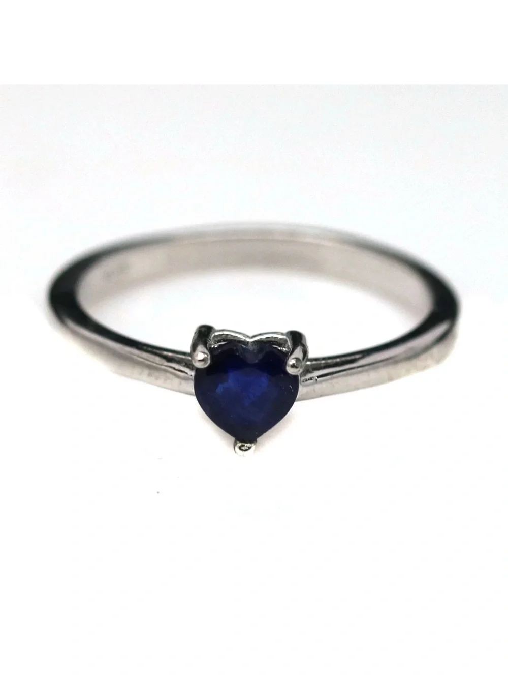 Stunning Natural Blue Sapphire Heart cut .60CT 925 Sterling Silver Ring Sz 6.75